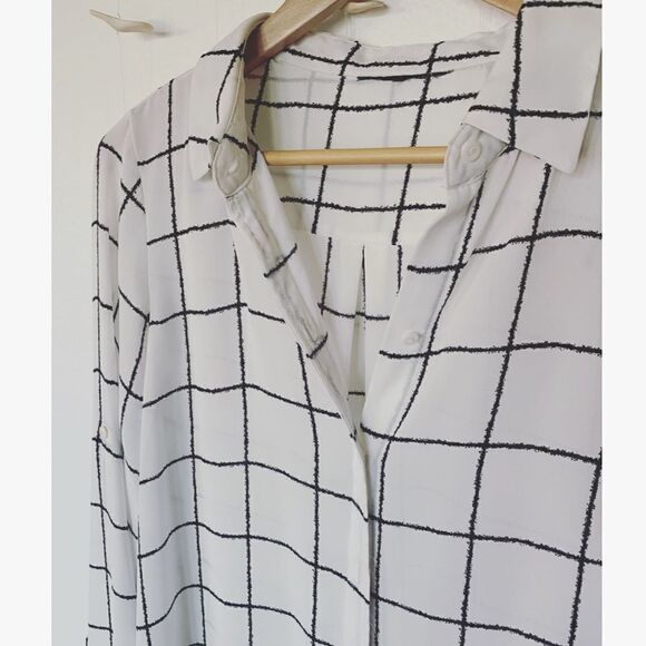 White  grid blouse - Picture 3 of 3
